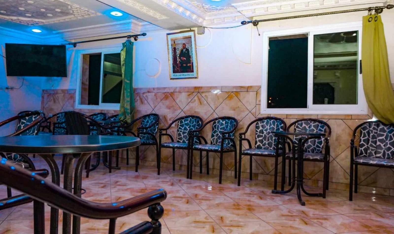 Hotel Ain Leuh Ngoại thất bức ảnh